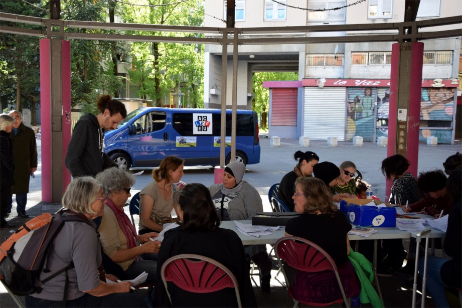 Onze ans après les révoltes, AC le feu veut faire le constat