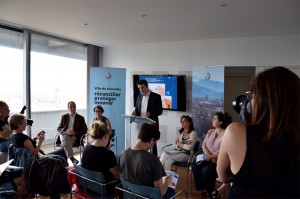 Lors de la conférence de presse, jeudi 9 juin. De gauche à droite, Alain Denoyelle, Mondane Jactat, Éric Piolle, Élisa Martin et Corinne Bernard. (photo : BB, Le Crieur de la Villeneuve)