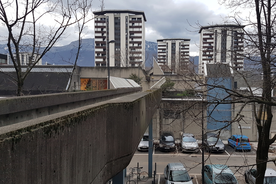 Inaccessible école de la Rampe