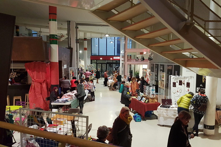 Des artisanes locales ont exposé pour Noël