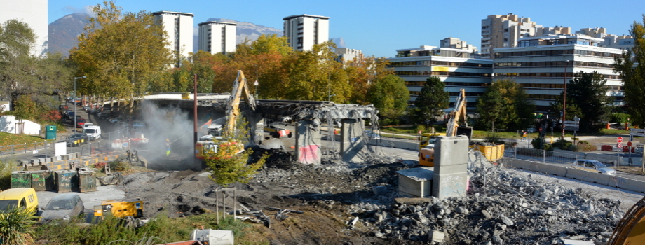 La spectaculaire démolition de l’autopont