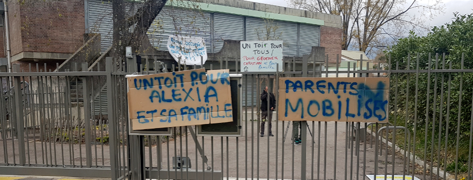 La mobilisation pour une famille à la rue paye